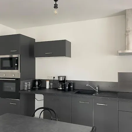 Chez Moon Joli Renove Proche Centre Et Parking Prive דירה *